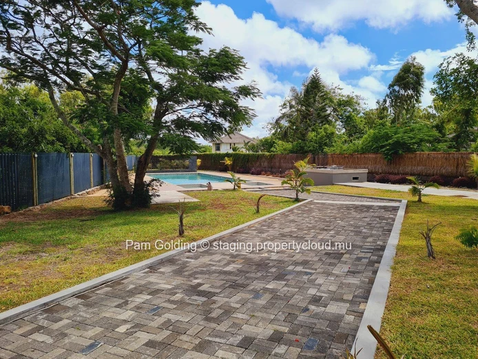 Modern 3-Bedroom Apartment with Private Garden – Walk to Beach & Lux Grand Baie