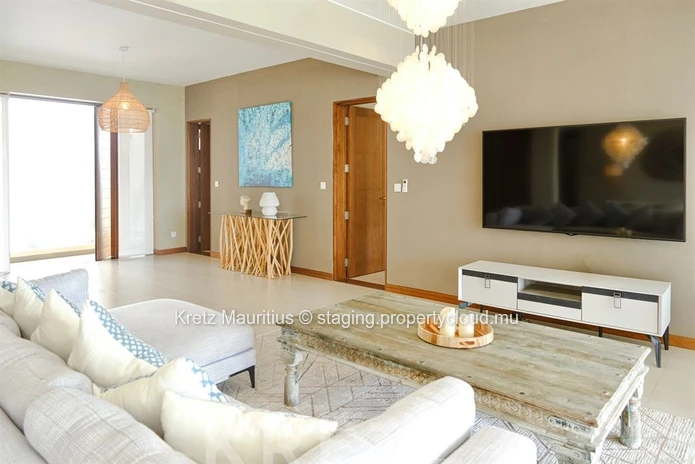 Exceptional penthouse with rooftop and panoramic lagoon views