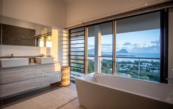 Villa de luxe de 4 chambres avec une vue imprenable sur le Morne
