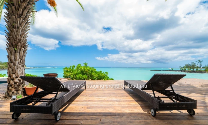 Péreybère – Villa de Luxe d’Exception en Bord de Mer avec 4 Chambres en Suite