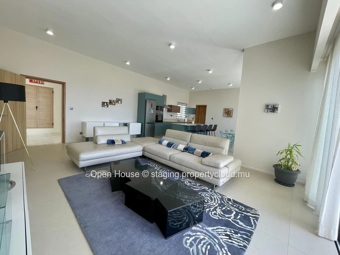 PENTHOUSE SMART CITY à louer (meublée) à Moka, 186m², 3 chambres, prestations haut de gamme, piscine commune, proche ...