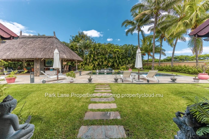 Sun-Kissed Charm: Luxurious Plantation Style Home with Resort Amenities in Albion, Mauritius
