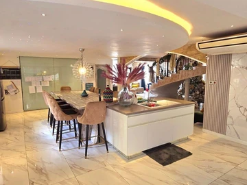 4 Bedroom Villa