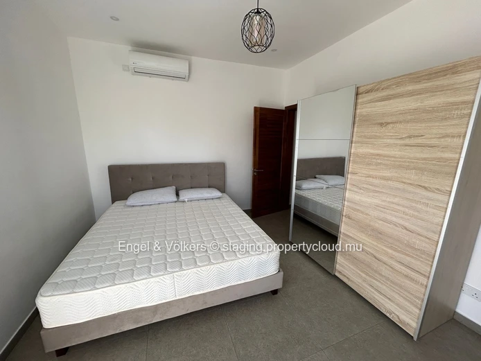 Charming 3-Bedroom House for Rent in Calodyne – Private Pool, Office Space & Close to the Sea