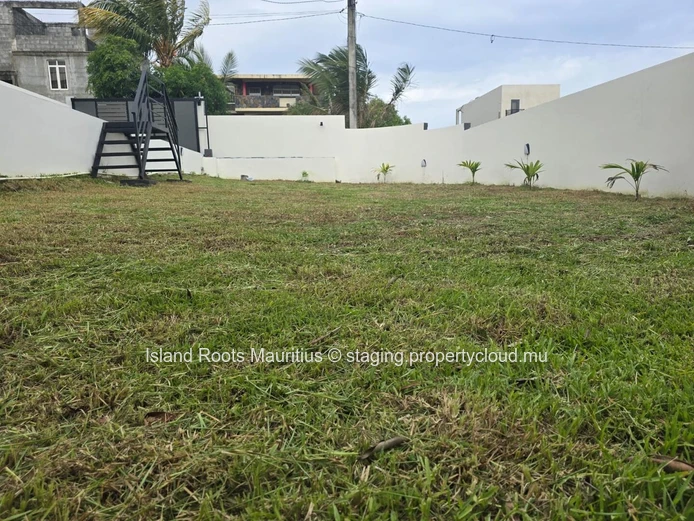 Beautiful newly built apartment ideally located in Goodlands, not far from Super U.