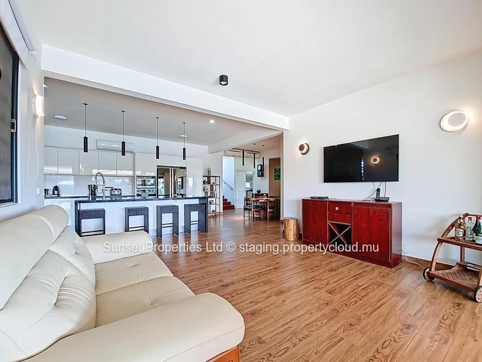 Villa | Sea View | Prime Location