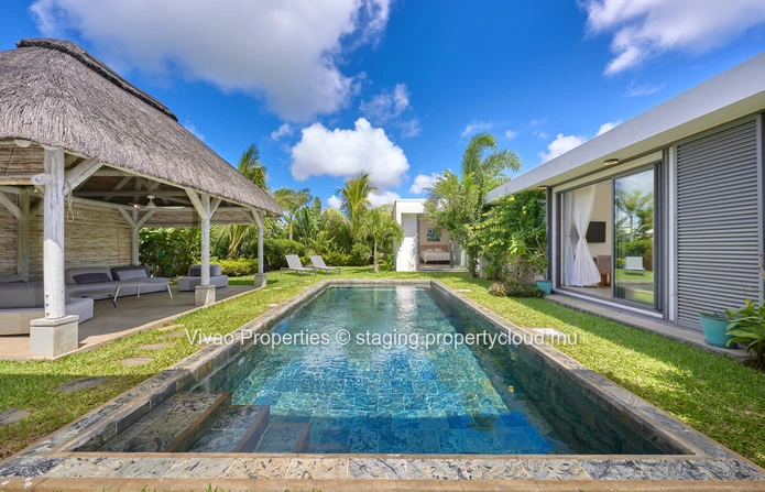 Fully owned villa accessible to non-Mauritian citizens for sale in Grand Baie, 211m² living space on 710m² land, 4 be...