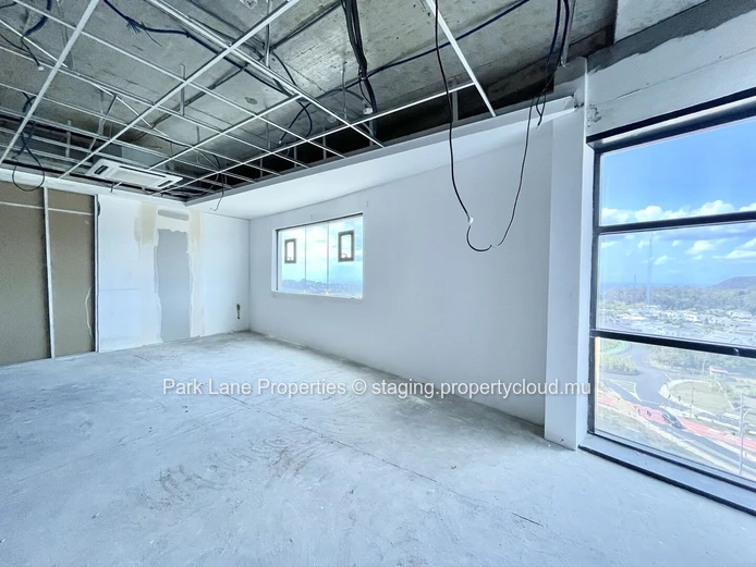 All-Inclusive Private Office: Perfect for Teams of Up to 15 pax !