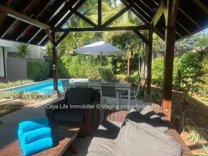 Luxurious RES Villa with Private Pool in Rivière Noire - Black River Area! 3 Beds, Solar Panels, Close to Amenities. ...