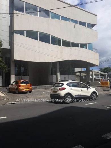 Espace Commercial/Bureau/Call Center a louer – Belle Rose