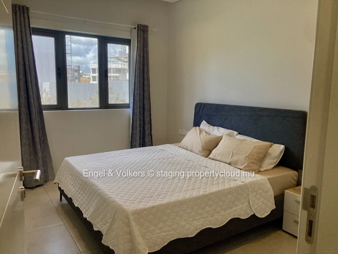 Exquisite Ground-Floor Apartment Steps from the Beach