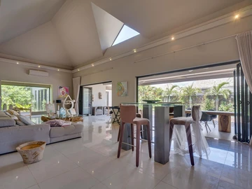 4 Bedroom Villa