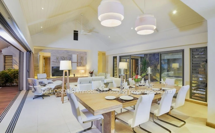 For sale - Grand Baie, prestigious villa with comfortable and bright living spaces.