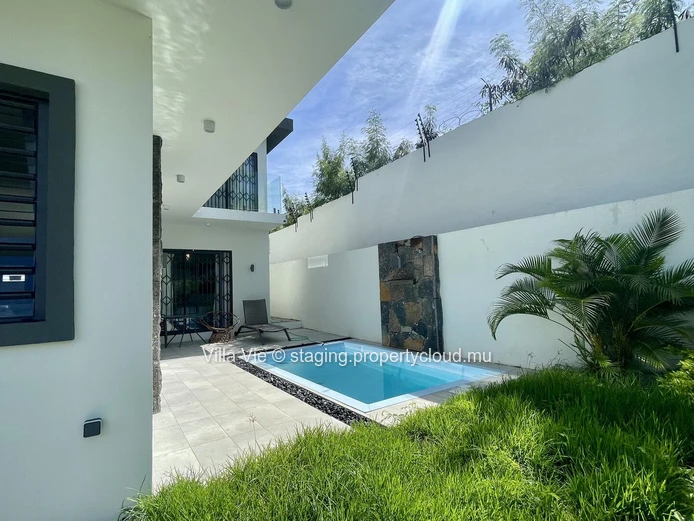 Péreybère - Modern 4-bedroom villa with private pool 