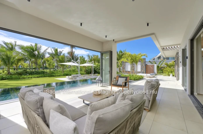 Luxury beachfront villa for sale in Mauritius – One&Only Private Homes Le Saint Géran