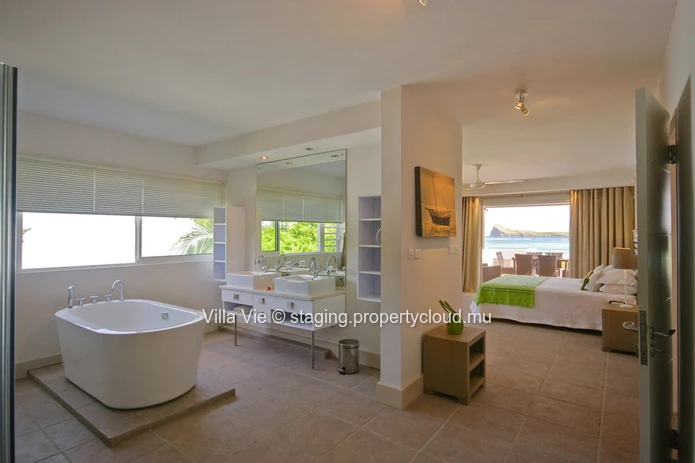 Cap Malheureux - Magnificent penthouse on the beachfront