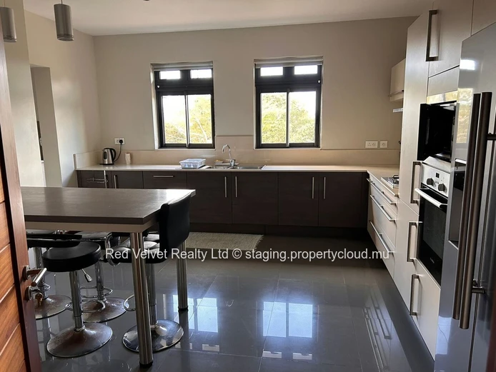 Luxury Apartment for Rent in Highly Residential Area of Floreal