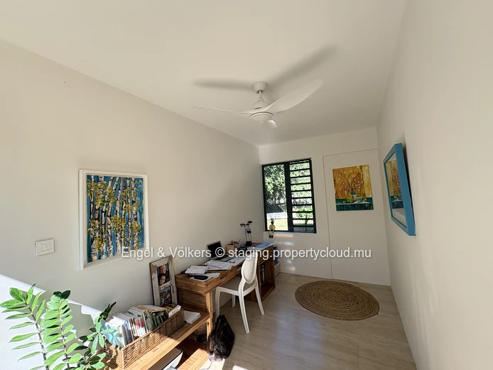 FOR RENT - Contemporary Villa in Tamarin