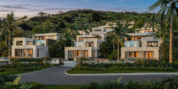 Refined West Coast Villas Surrounded by Nature