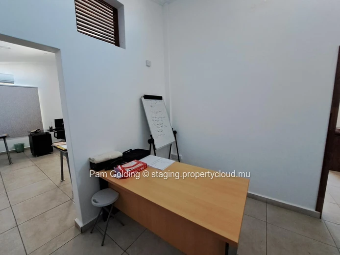 Commercial building for sale - Pointe aux Canonniers