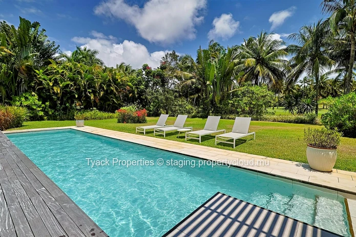 Elegant 3-Bedroom Golf View Villa in Mauritius