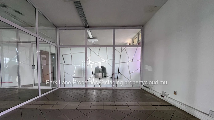 Ideal Office Space in the Heart of a Vibrant District 
