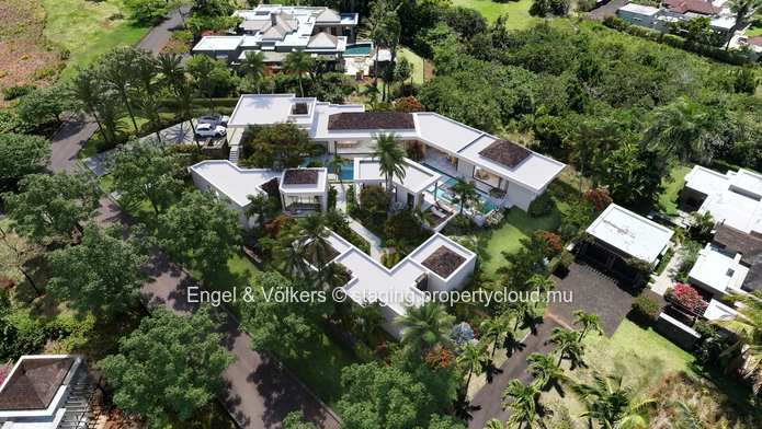 Exclusive Villas in Tropical Residential Estate