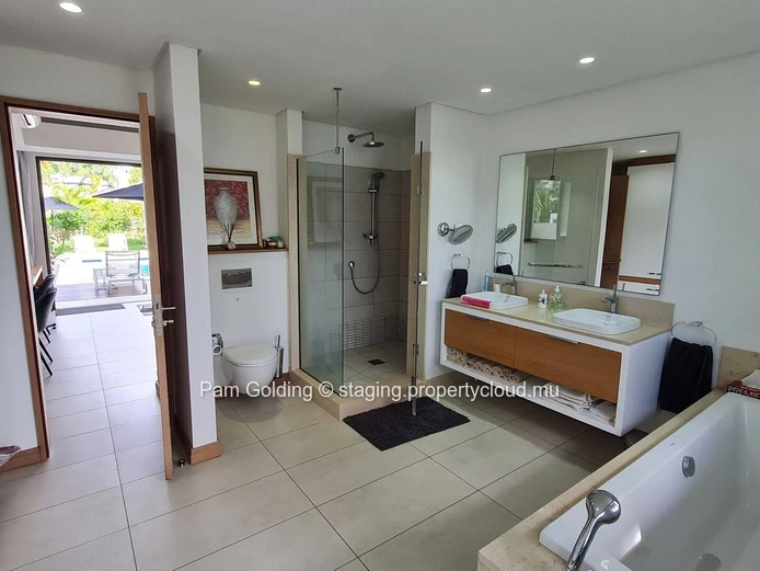 Luxueuse Villa de 4 Chambres au Mont Choisy - Vie Intérieure-Extérieure Harmonieuse