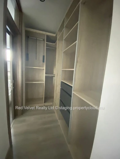 Penthouse de deux niveaux à louer à Sodnac, Quatre-Bornes
