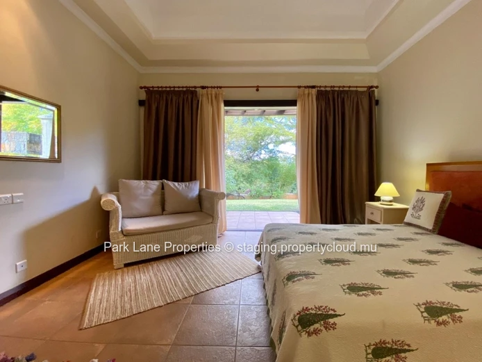 In Tamarin, high standard living in gated estate