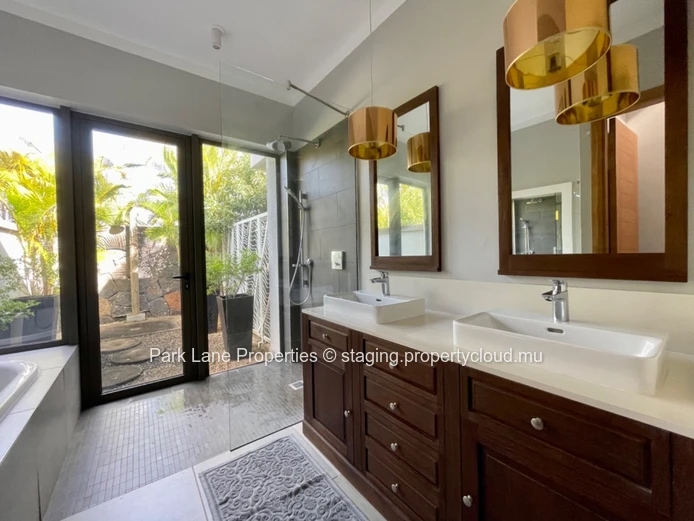Splendide villa PDS au sein d'un complexe résidentiel à vendre !
