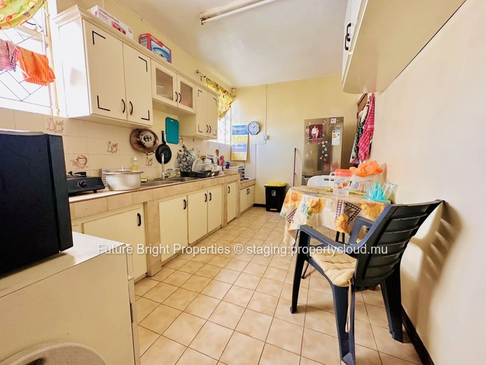 Opportunity Not to Be Missed: Modern Apartment in Roches Brunes