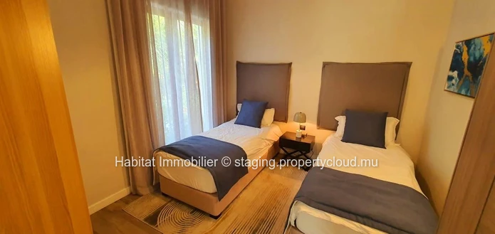 TO RENT - Beautiful beachfront apartment of 133 m2 furnished and equipped on the ground floor located in Belle Mare