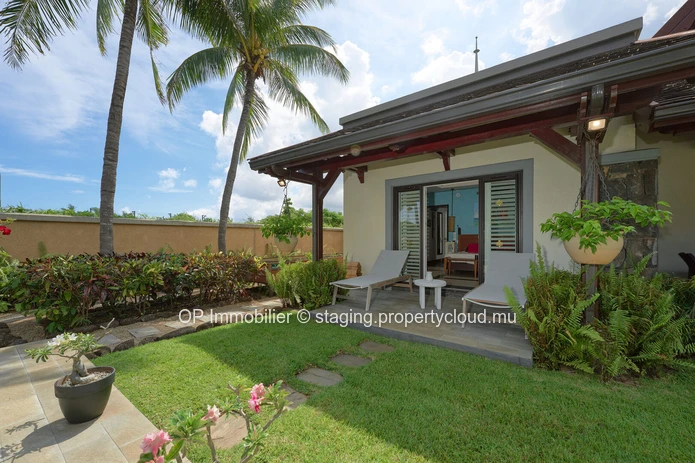 Luxury Villas with Private Pool and Sea Access in Albion - 270m² Living Area - 1.719m² Land - Fully Furnished - €1.6M