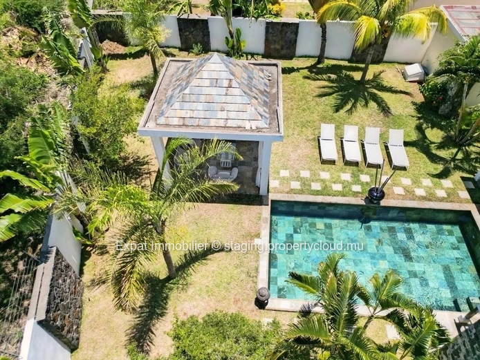 Exceptional Villa Accessible to Foreigners with Residence Permits in Grand Baie