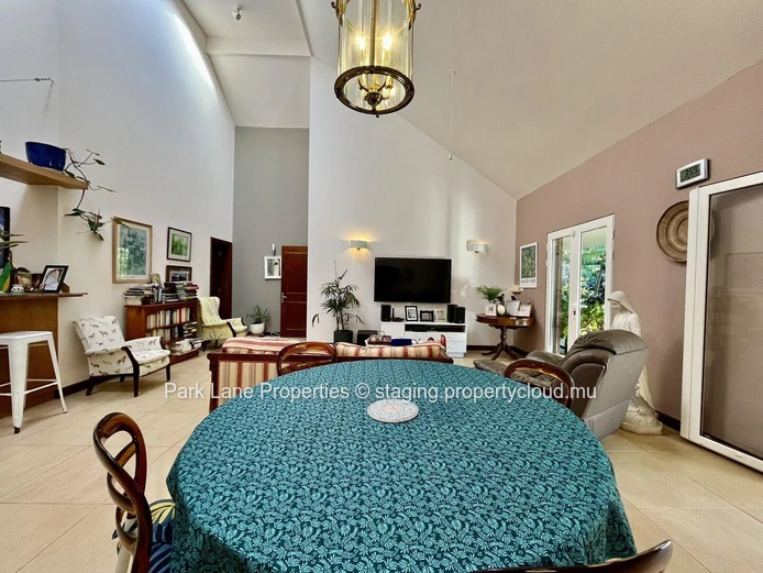 Colonial Elegance: A Tranquil Retreat in Chamarel (Sole Mandate)