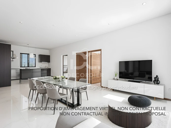 Penthouse located in a complex with elevator and shared swimming pool
