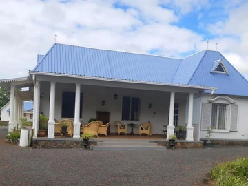 5 Bedroom Villa