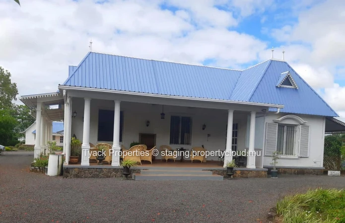 Spacious Estate with Main House and Pavilion on 5,058 m² in Argy, Flacq