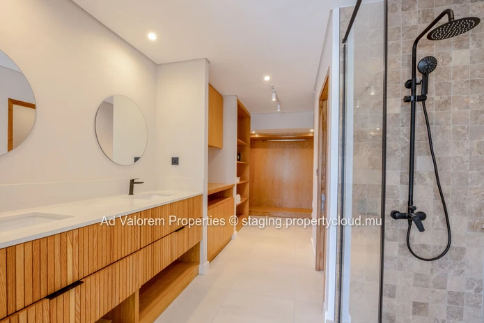 Exceptional Beachfront Duplex for Sale – Black River