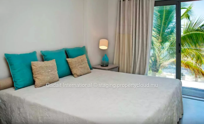 Modern Beachfront Villa for Short-Term Rent in Pereybere