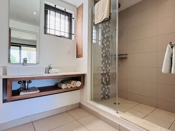 3 Bedroom Townhouse, Duplex
