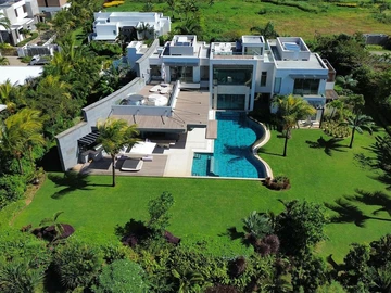 5 Bedroom Villa