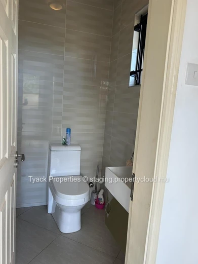 Modern 3-Bedroom Duplex with Jacuzzi Near the Beach – RES Scheme