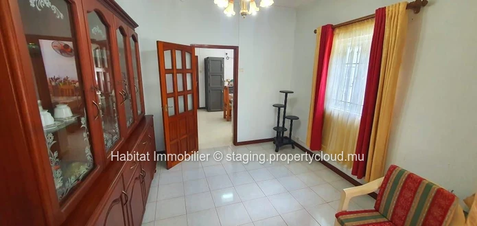 House of 250 m² on a generous plot of 1 arpent 10, ideally located in Sottise, just minutes from Grand Baie, La Crois...