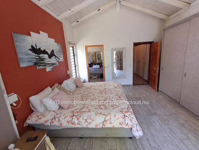 Situation exclusive avec accès plage - A louer maison lumineuse de plain-pied située dans le quartier paisible de Gra...