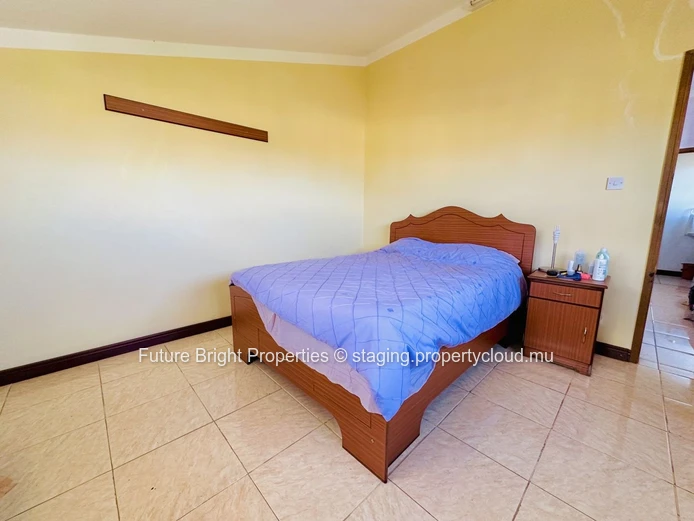 Prime Roadside Property in Moka – Ideal for Residential Living & Commercial Investment