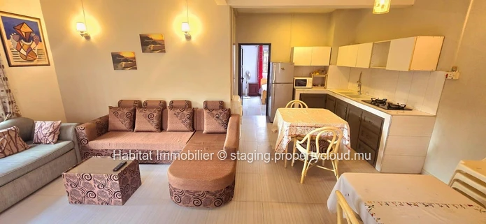 To rent : Located on the ground floor of a quiet residence, apartment of 79 m2 