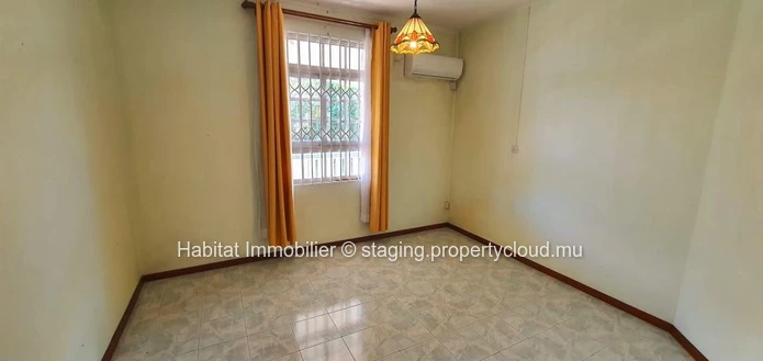 Maison de 250 m² sur un terrain généreux de 1 arpent 10, idéalement située à Lower Vale, à proximité immédiate de Gra...