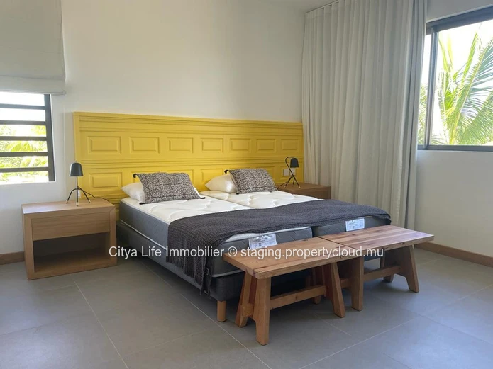 Villa PDS à vendre à Grand Gaube, 365m² habitables, terrain 1.076m², 4 chambres, piscine privée. Proche écoles, comme...
